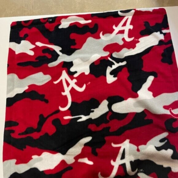 Alabama Crimson Tide Receiving Blanket - Picture 1 of 3
